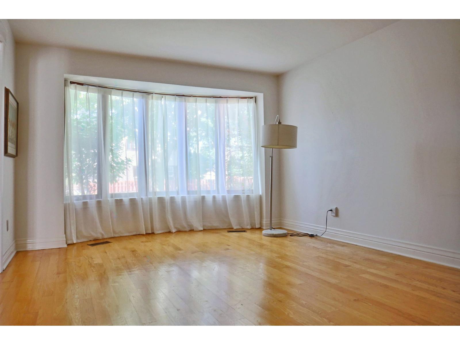 33 Rue Desbarats Property Photo 11