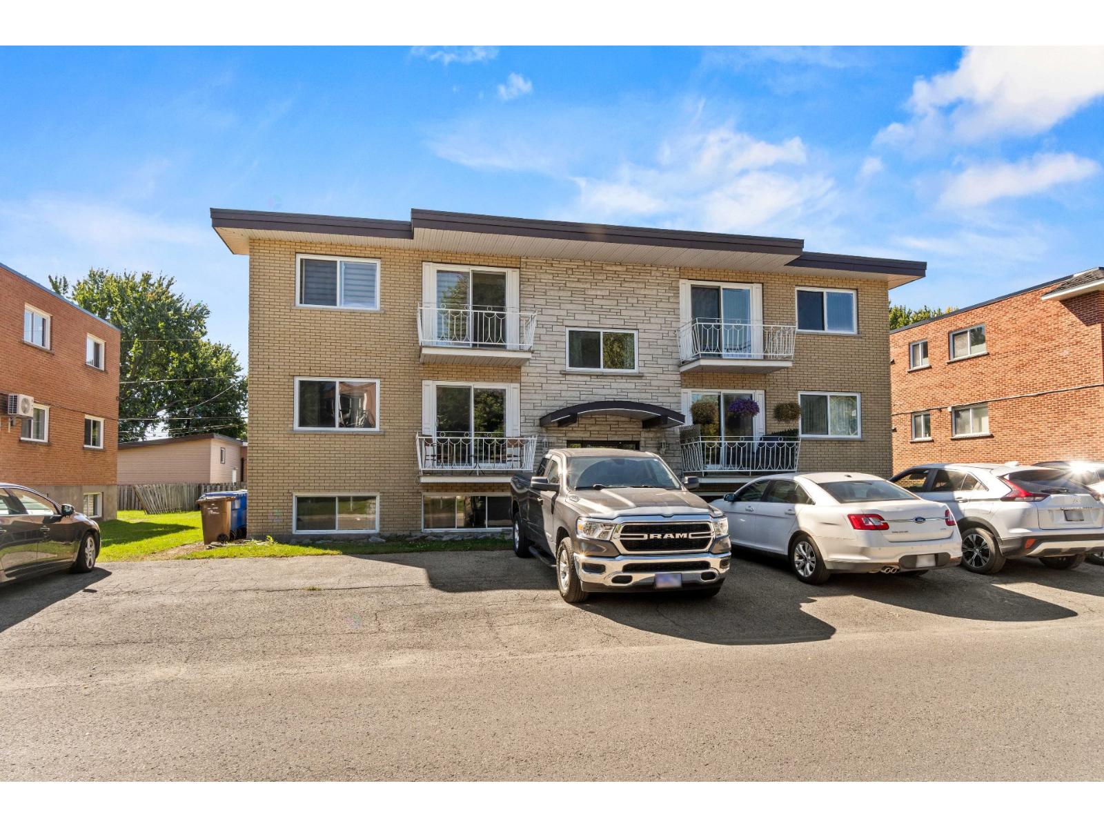 274 Rue Albert, #1 Property Photo 1