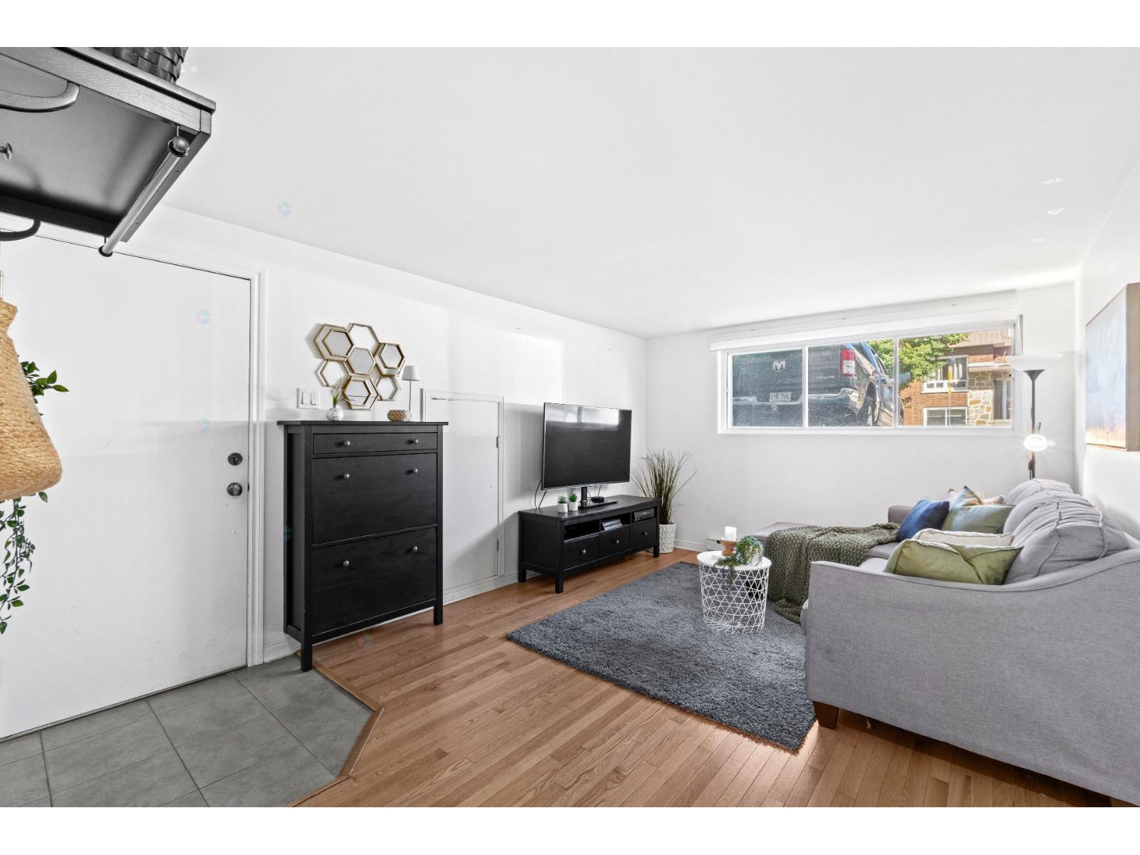 274 Rue Albert, #1 Property Photo 3