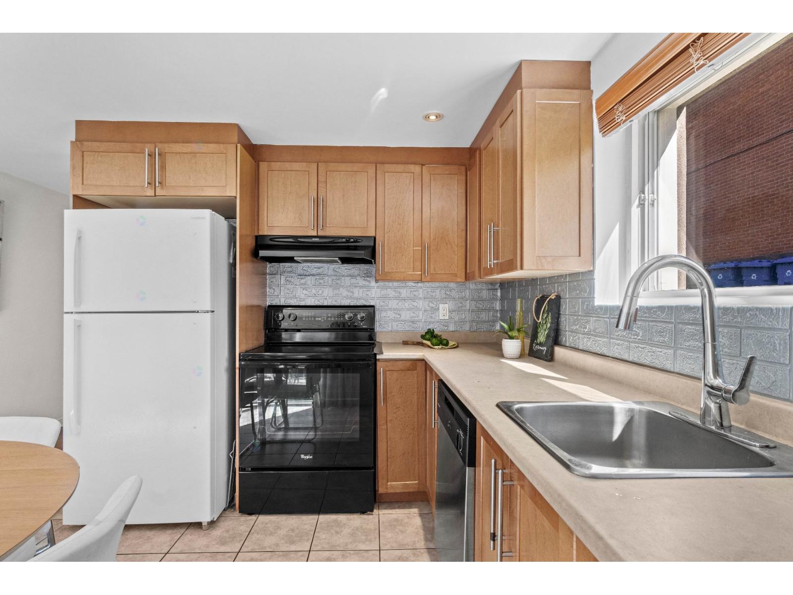 274 Rue Albert, #1 Property Photo 13
