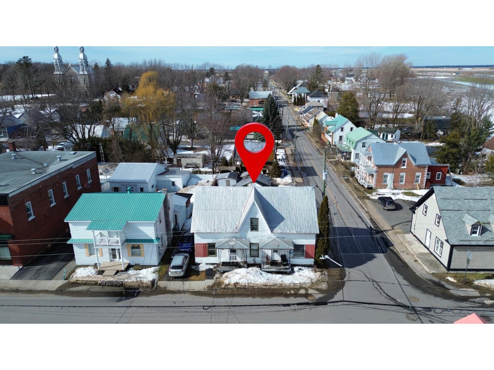808-814 Rue Royale Property Photo 5