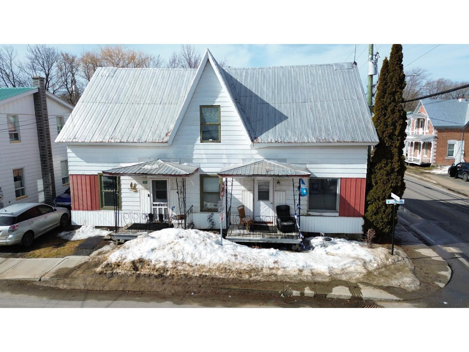 808-814 Rue Royale Property Photo 7