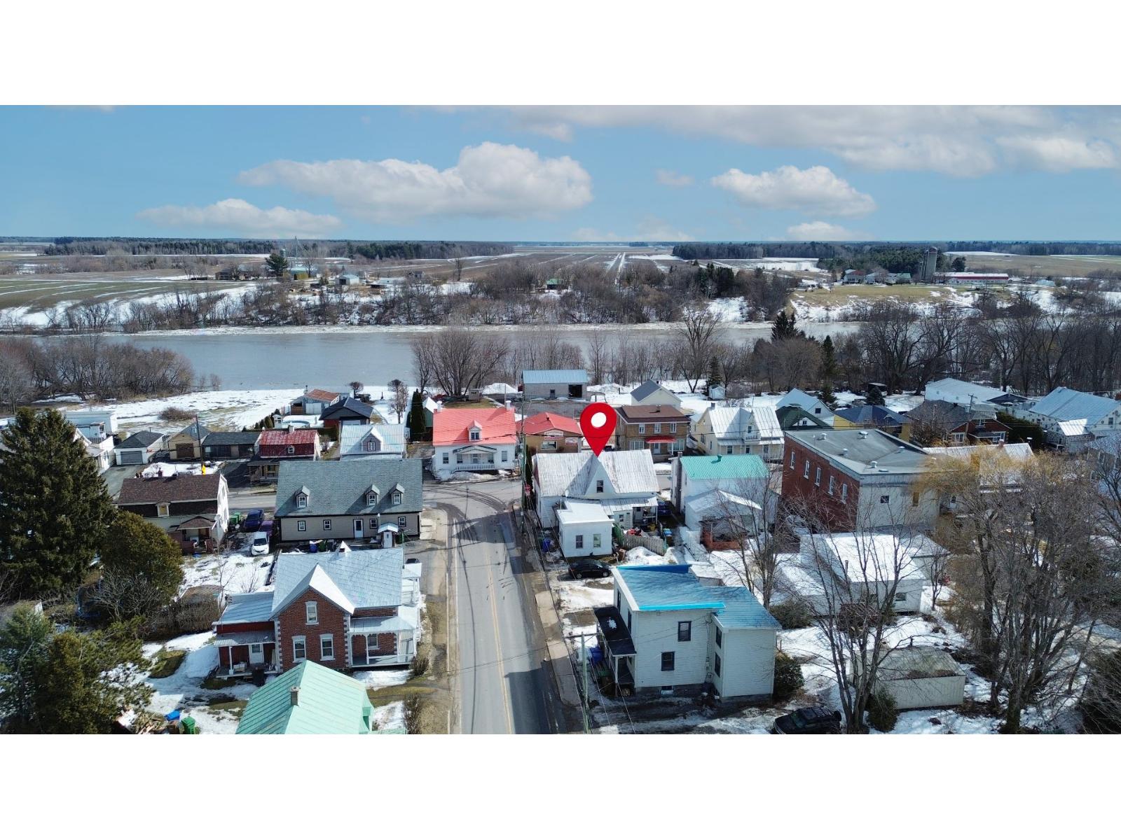 808-814 Rue Royale Property Photo 8