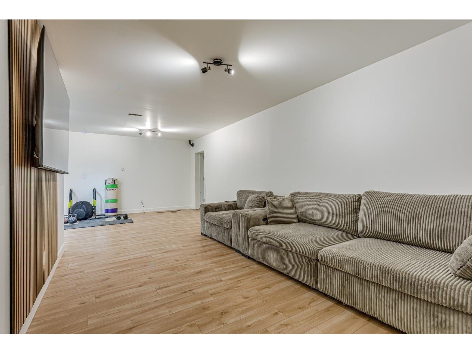 269-269a Ch. Scott Property Photo 19