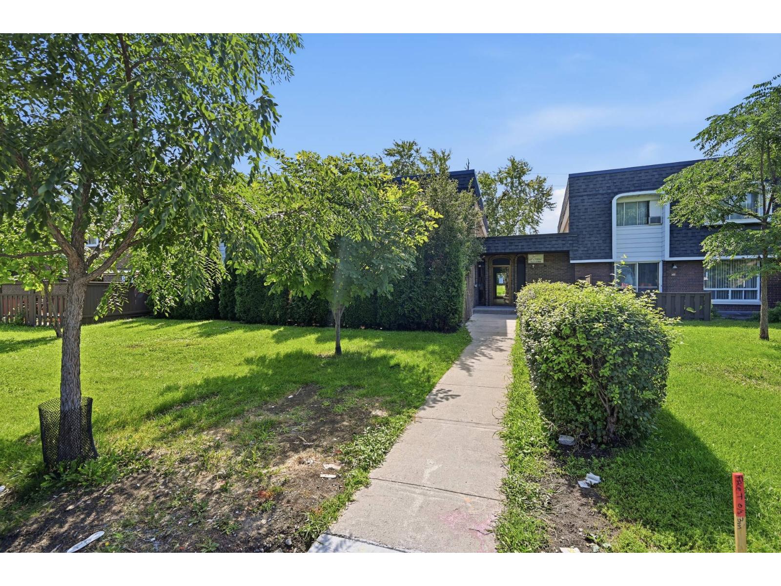 193 Rue Hyman Property Photo 2