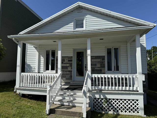 251 Rue Samson Property Photo 1