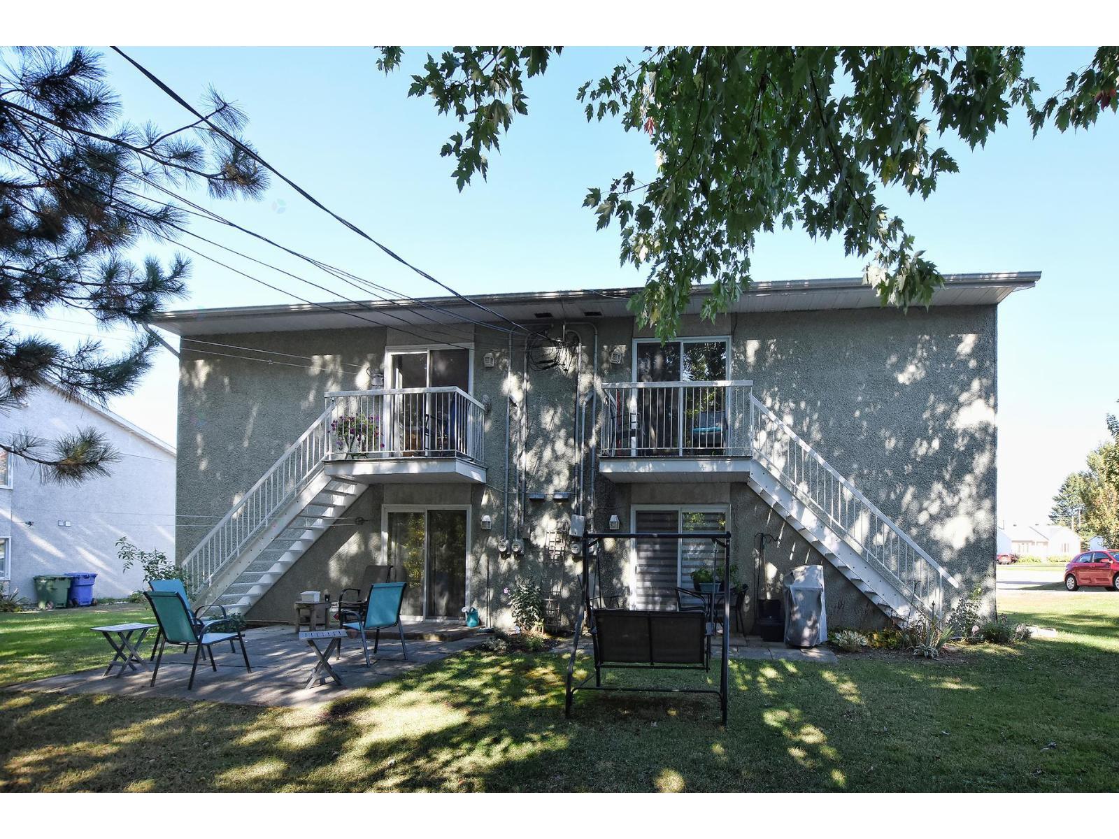 166-172 Rue Perreault Property Photo 4