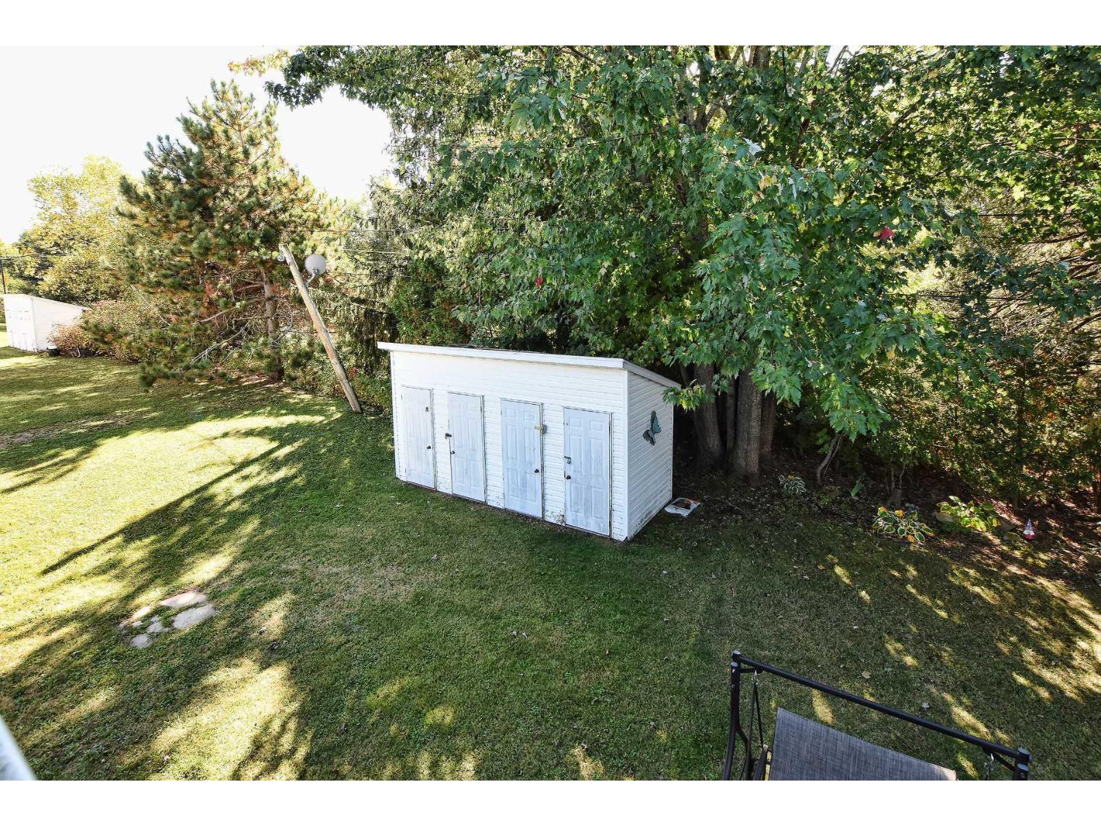 166-172 Rue Perreault Property Photo 7