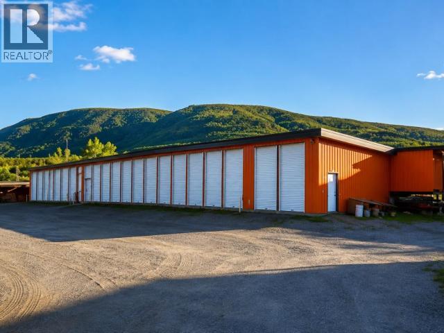 70 Mcquesten Rd Property Photo 2