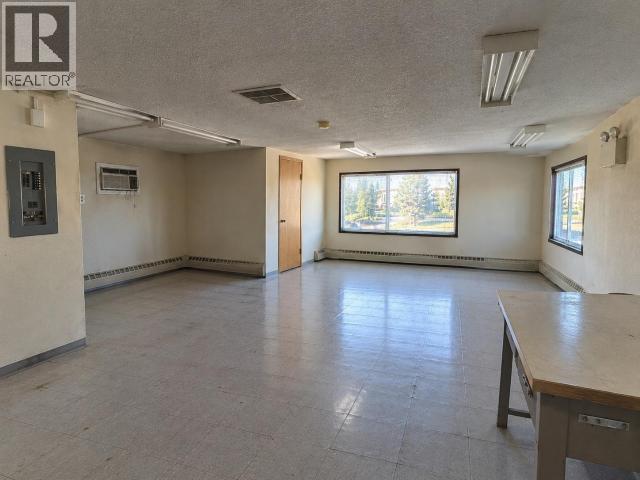 230 A Bell Crescent South Property Photo 6