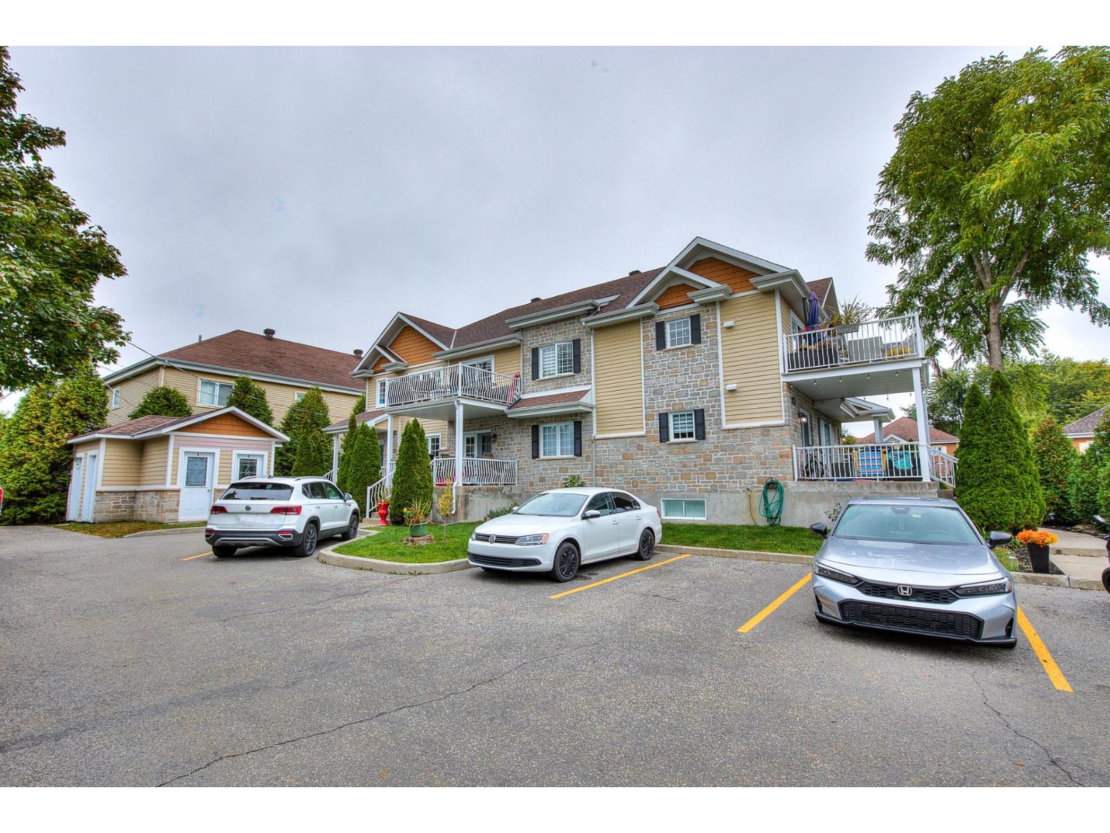 934 Ch. Du Fleuve, #2 Property Photo 1