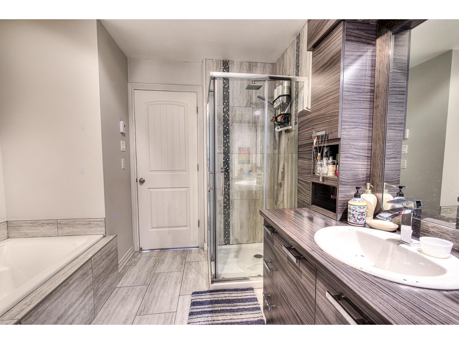 934 Ch. Du Fleuve, #2 Property Photo 12