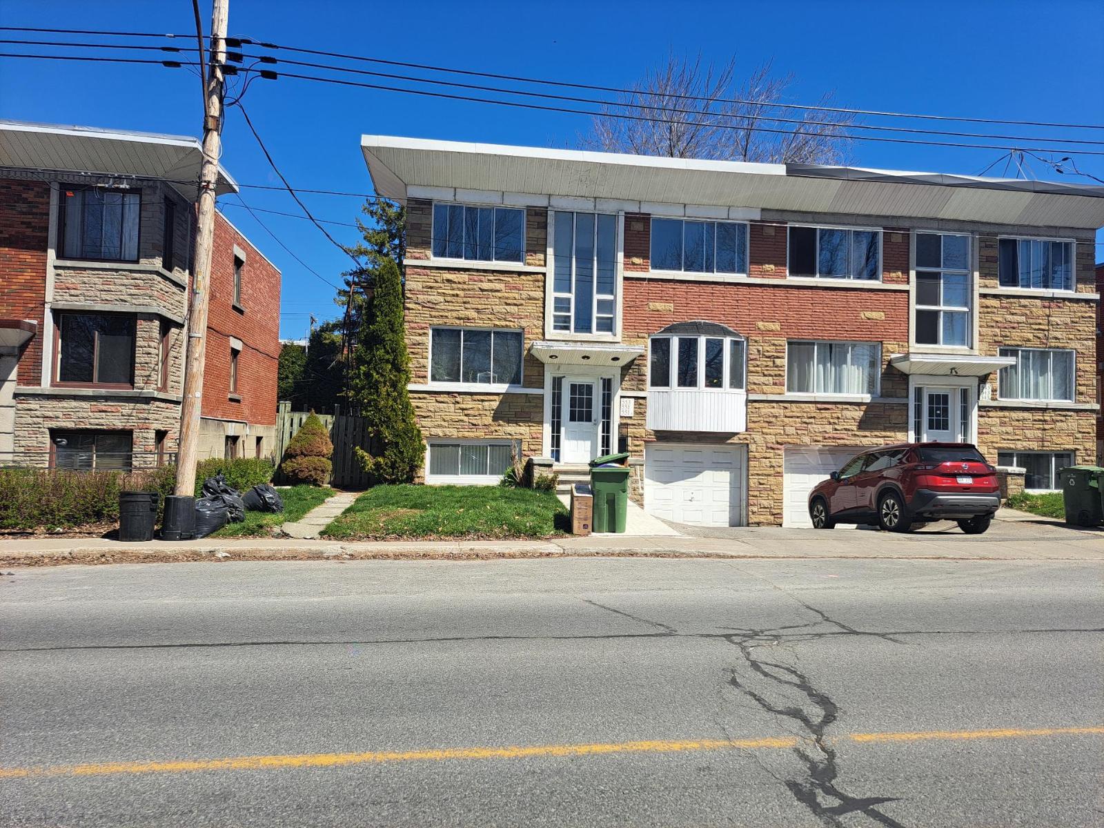 553 Av. Lacharité Property Photo 1