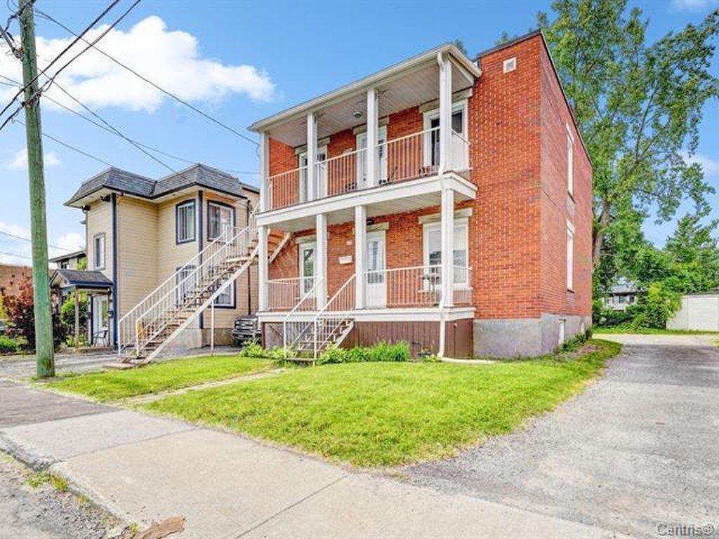 3928 Rue Mackay Property Photo 1
