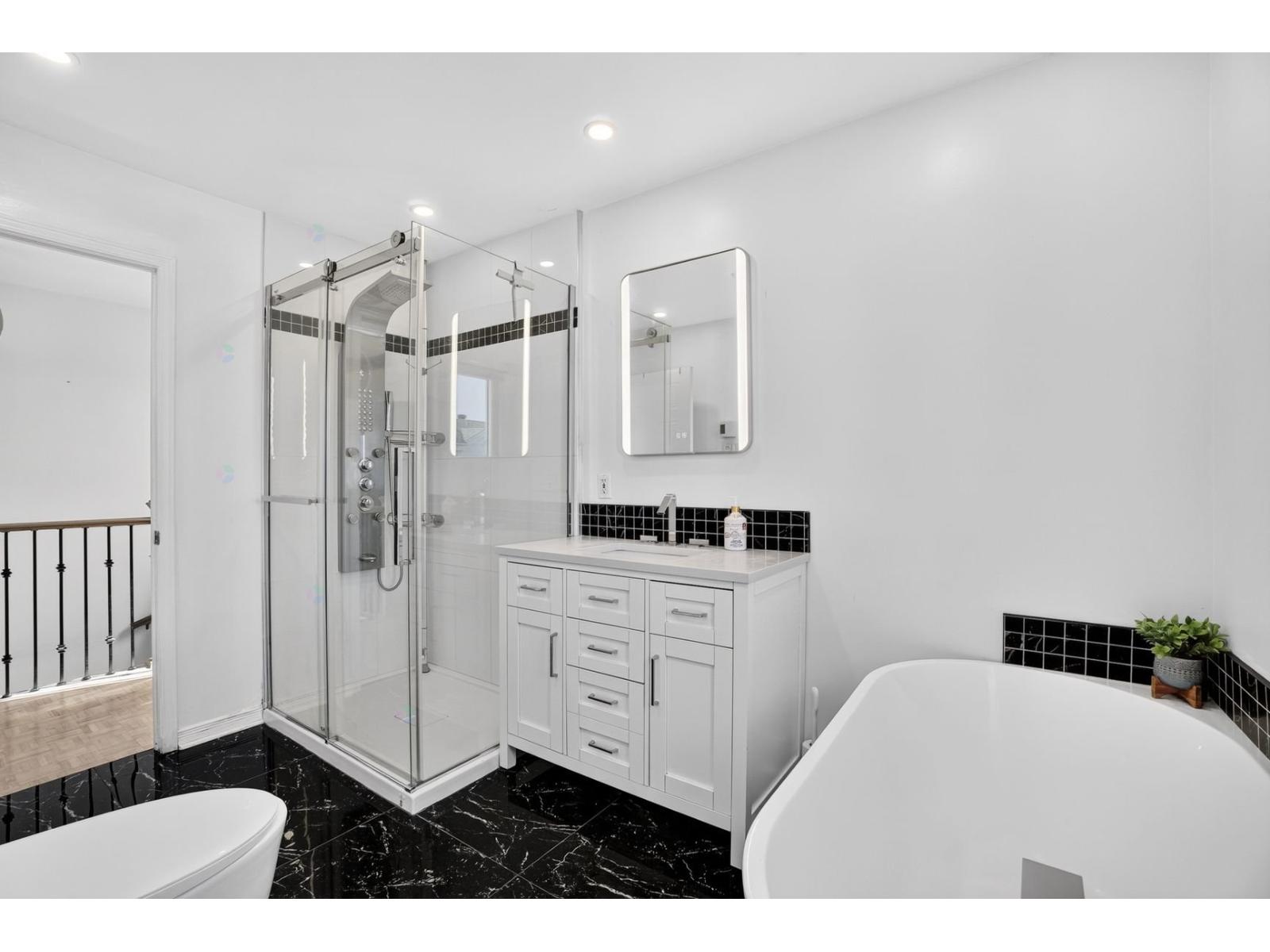 2511 Rue Genest Property Photo 18