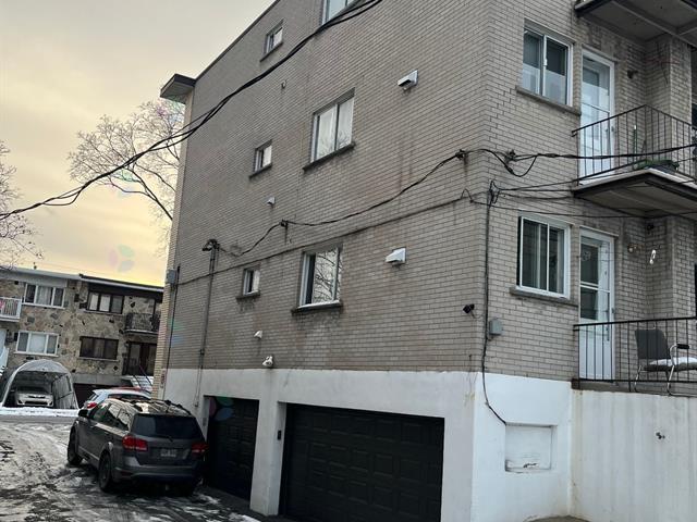 6191 Av. Chemillé Property Photo 2
