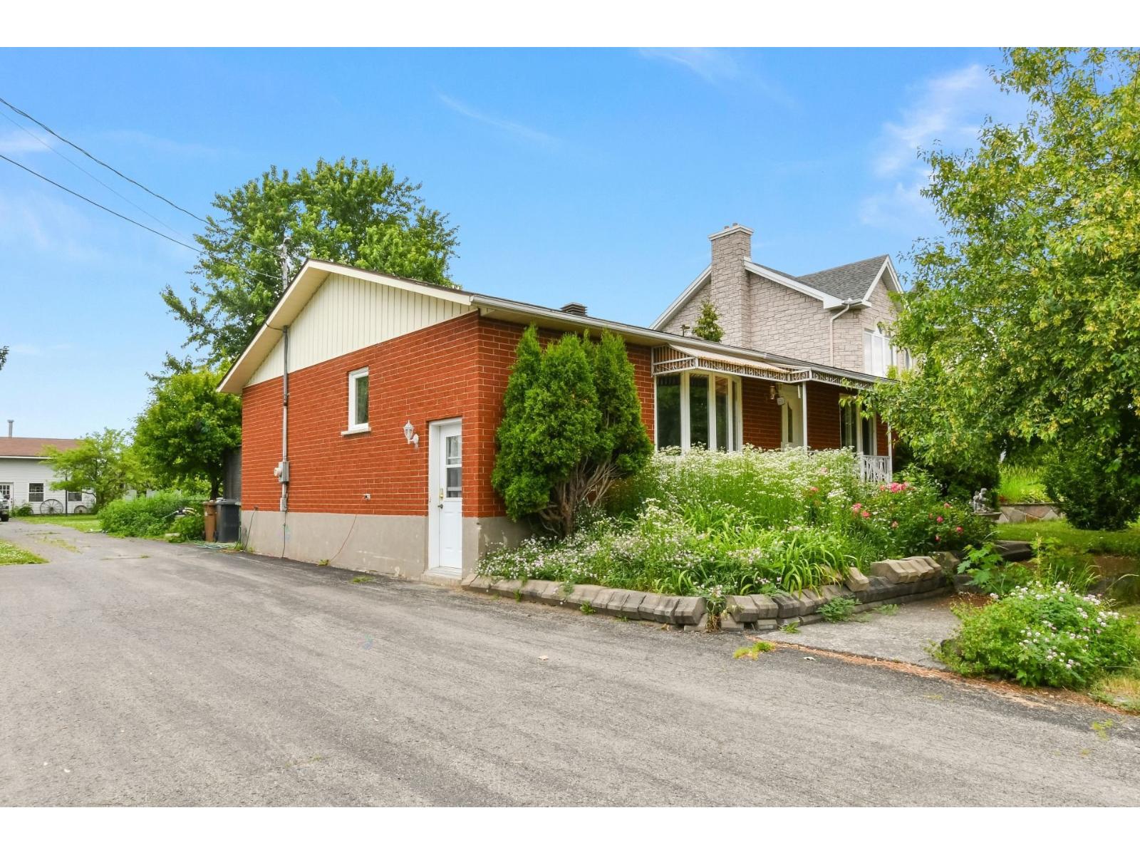 5 Mtée St-claude Property Photo 1