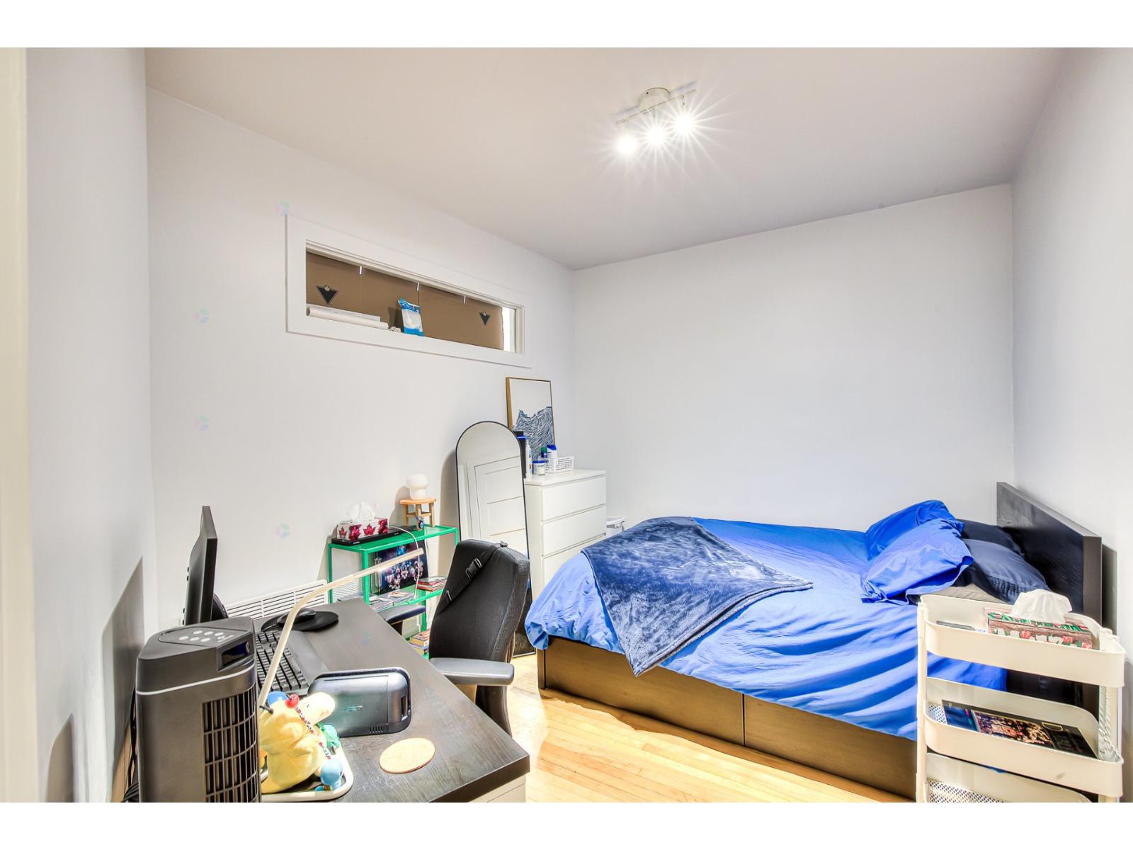 7540-7550 Av. Querbes Property Photo 14