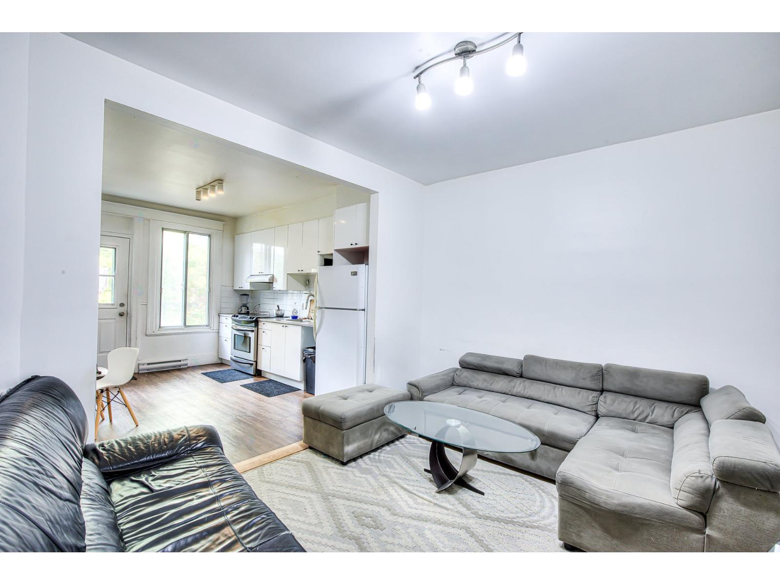 7540-7550 Av. Querbes Property Photo 29
