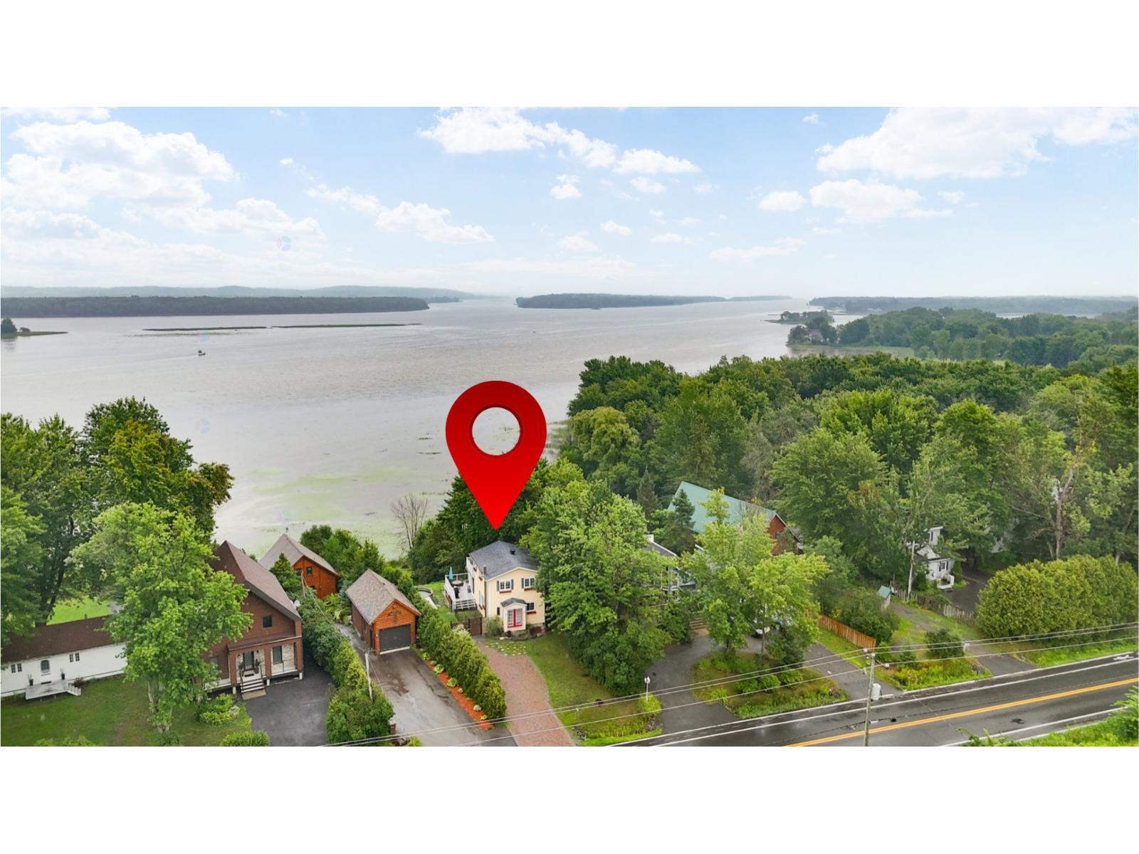 782 Ch. De La Baie Property Photo 1
