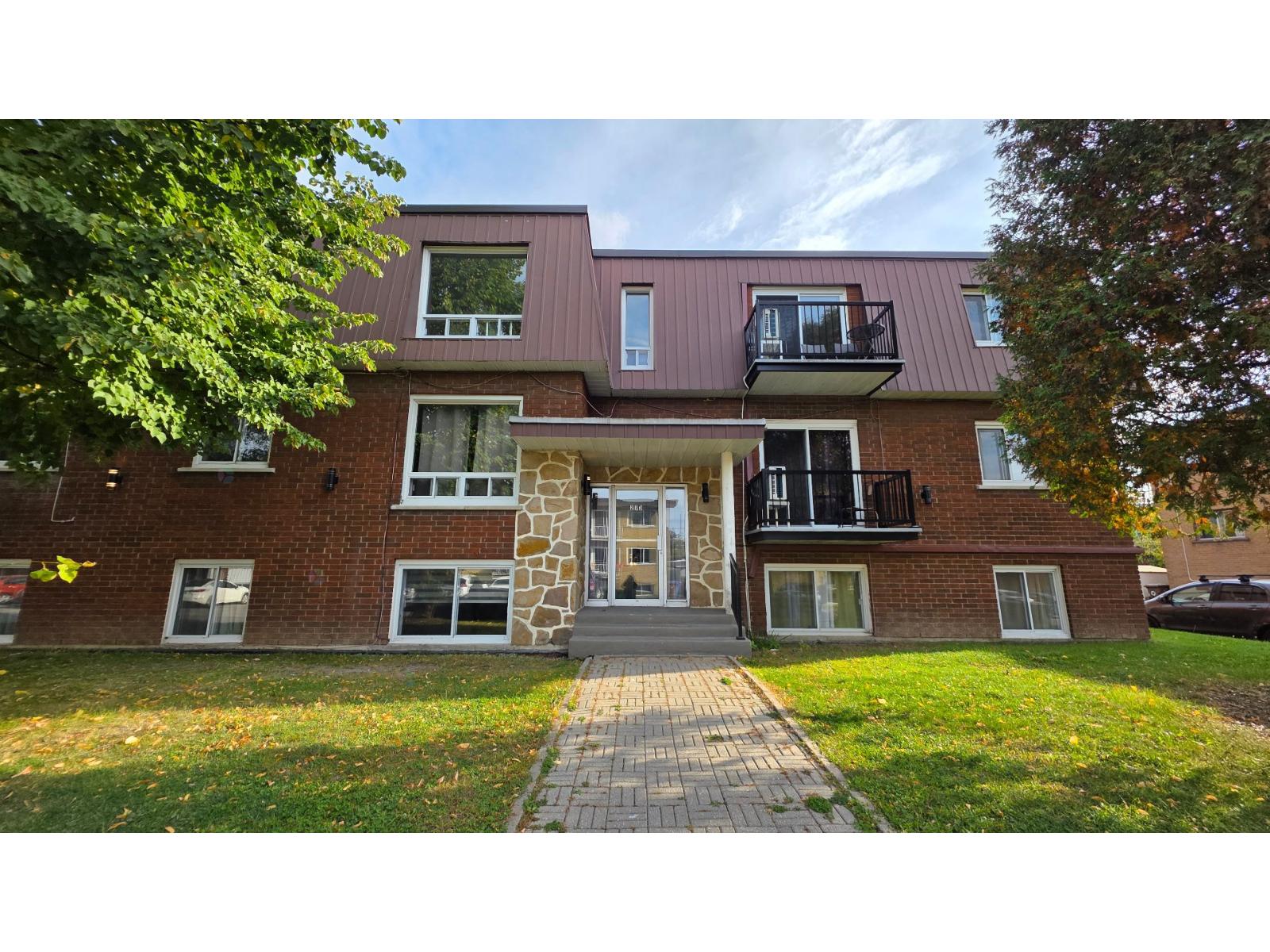 273 Rue Albert, #8 Photo de la propriété 1