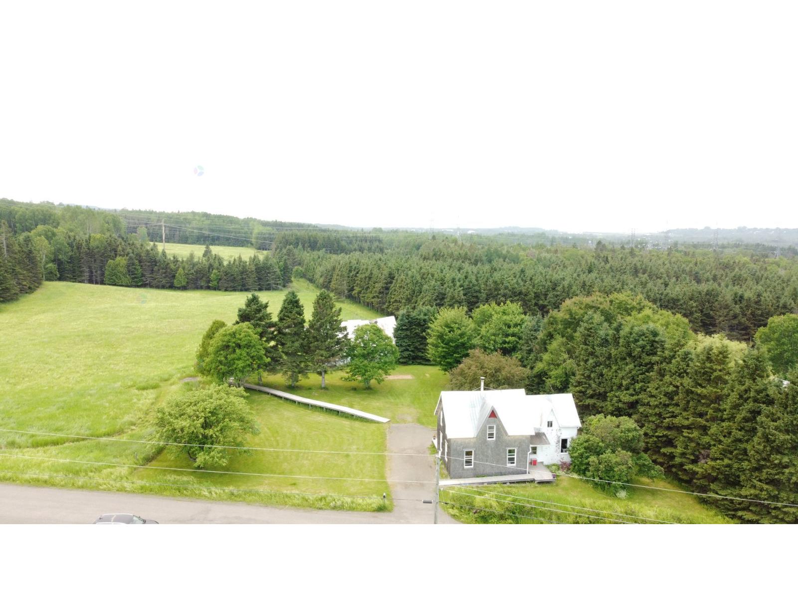 197 3e Rang E. Property Photo 1