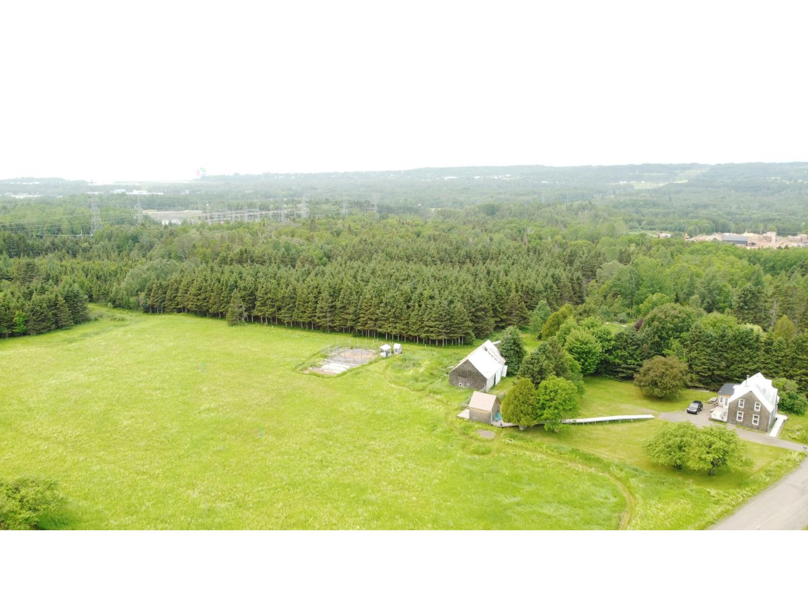 197 3e Rang E. Property Photo 3