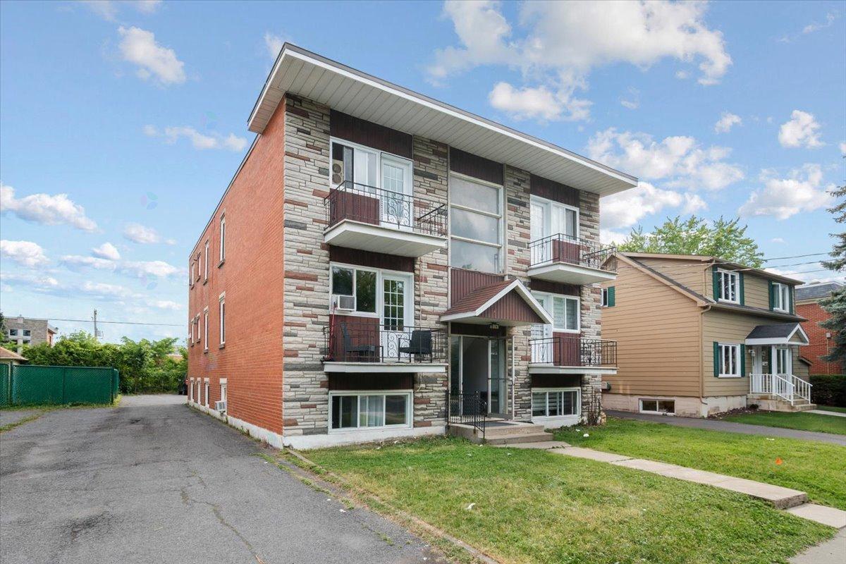 694 Rue Dollard, #2 Property Photo 2