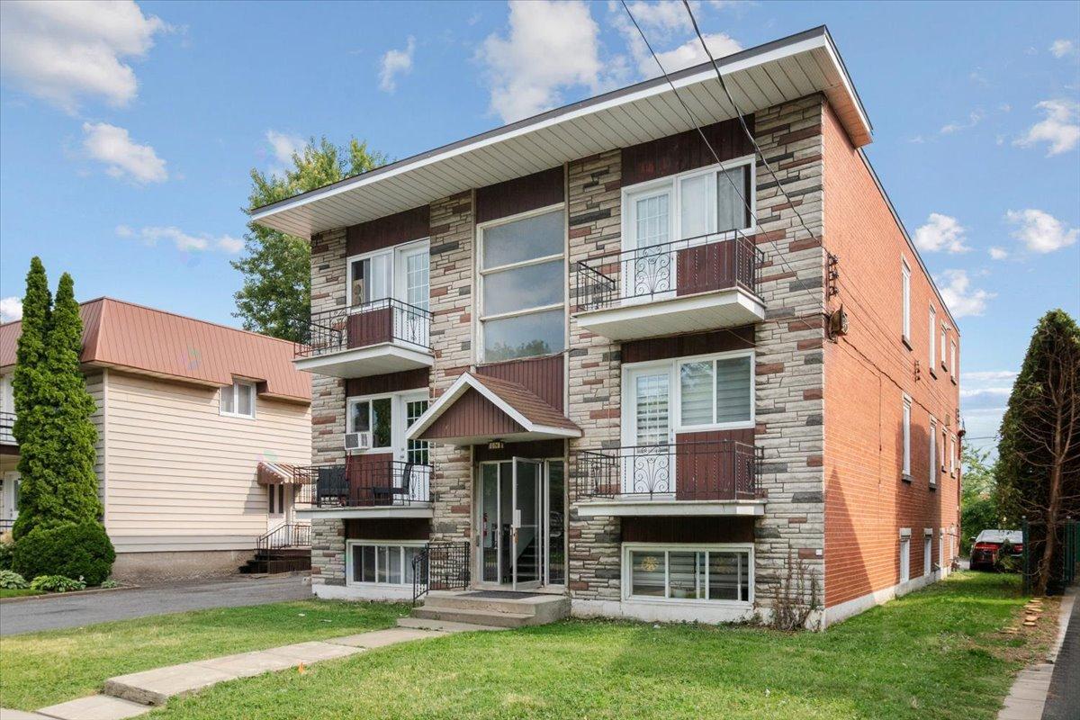 694 Rue Dollard, #2 Property Photo 3