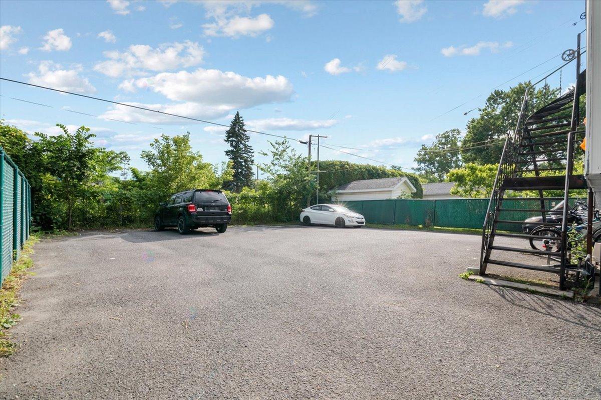 694 Rue Dollard, #2 Property Photo 15