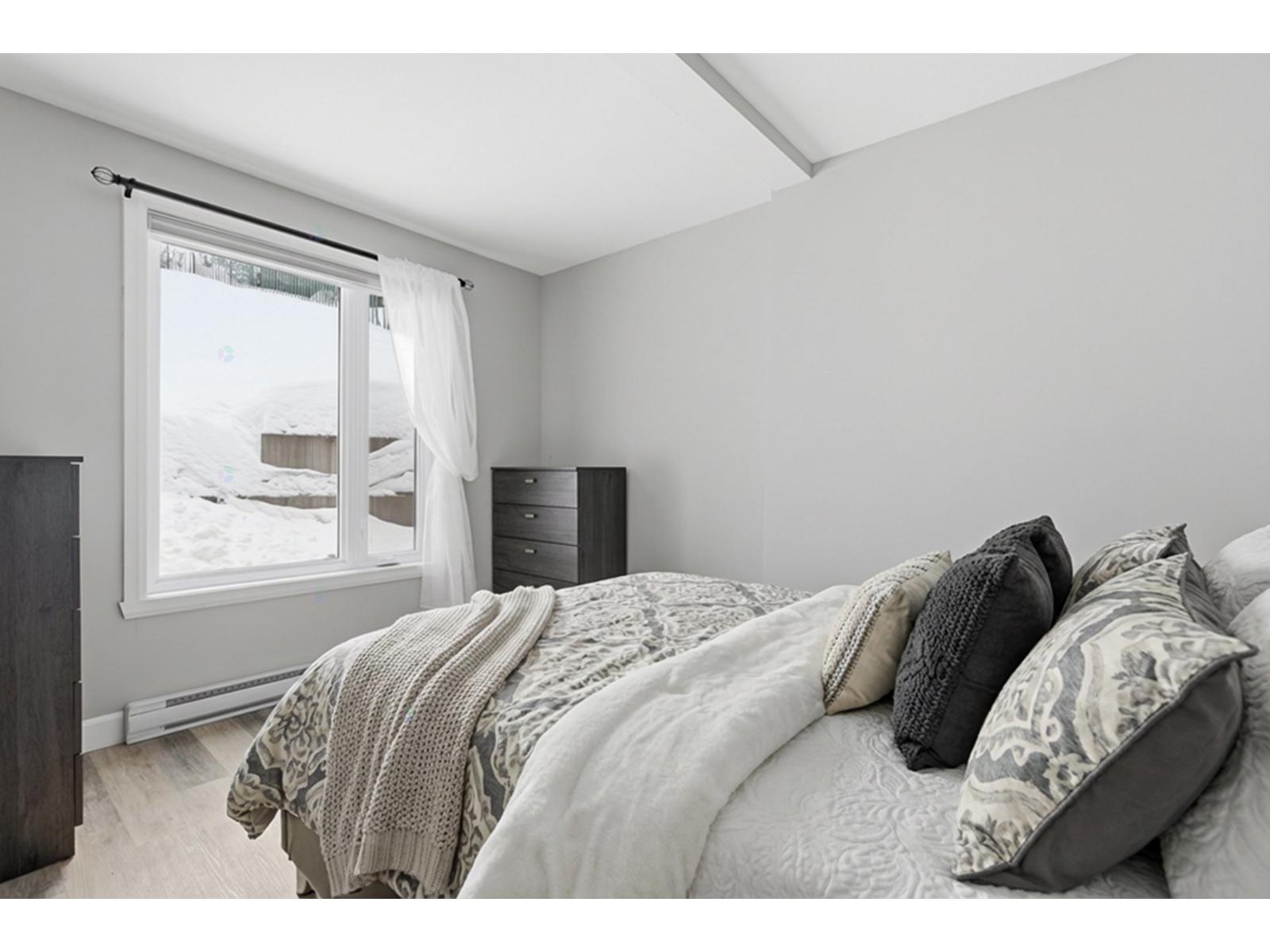 40 2e Avenue De La Rivière-noire S. Property Photo 15