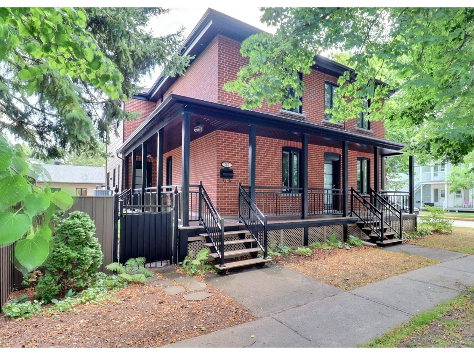 767-769 Rue St-Louis