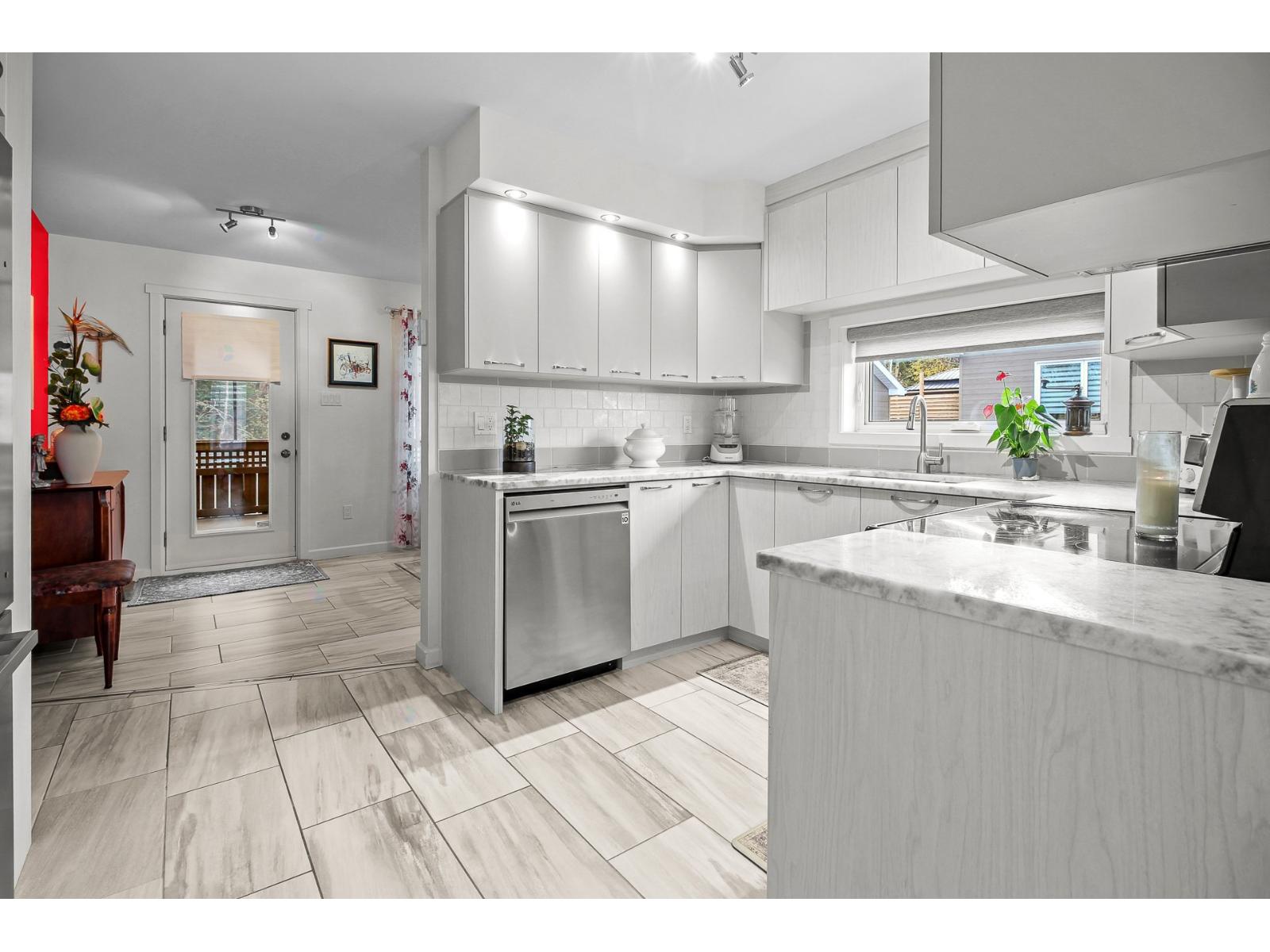 1940 Rue Fernand-gilbert Property Photo 4