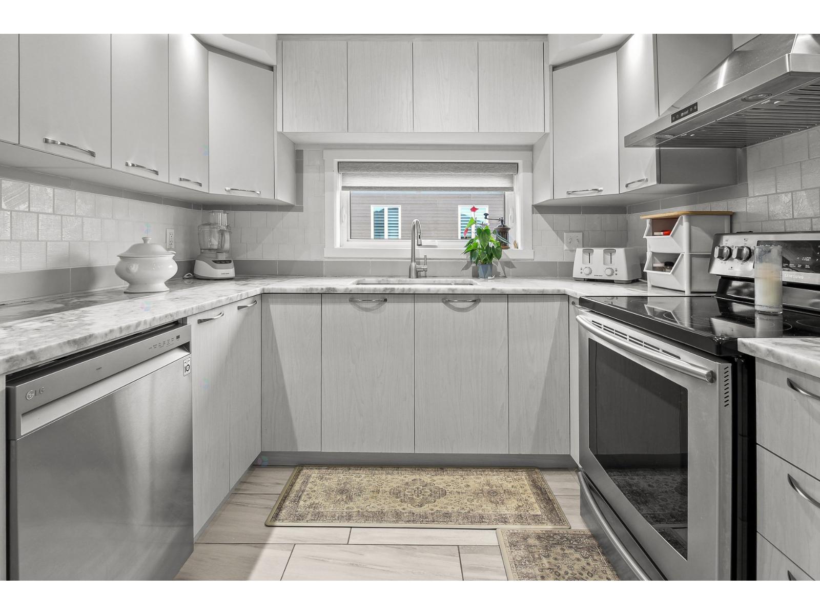 1940 Rue Fernand-gilbert Property Photo 6