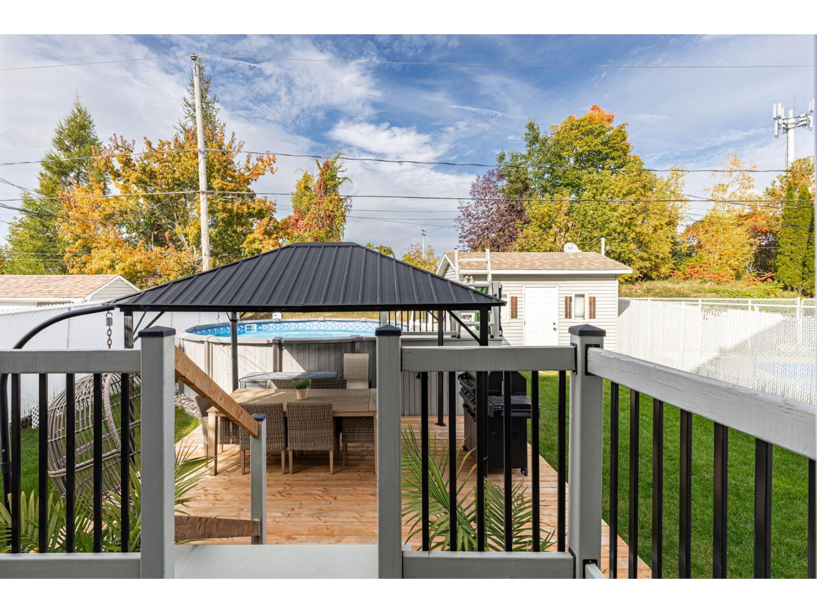 74 Rue Avignon Property Photo 36