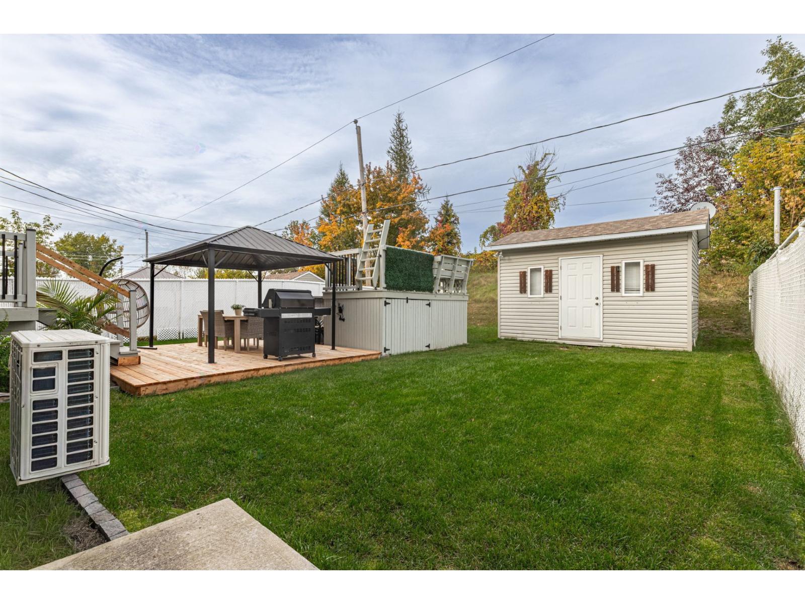 74 Rue Avignon Property Photo 37