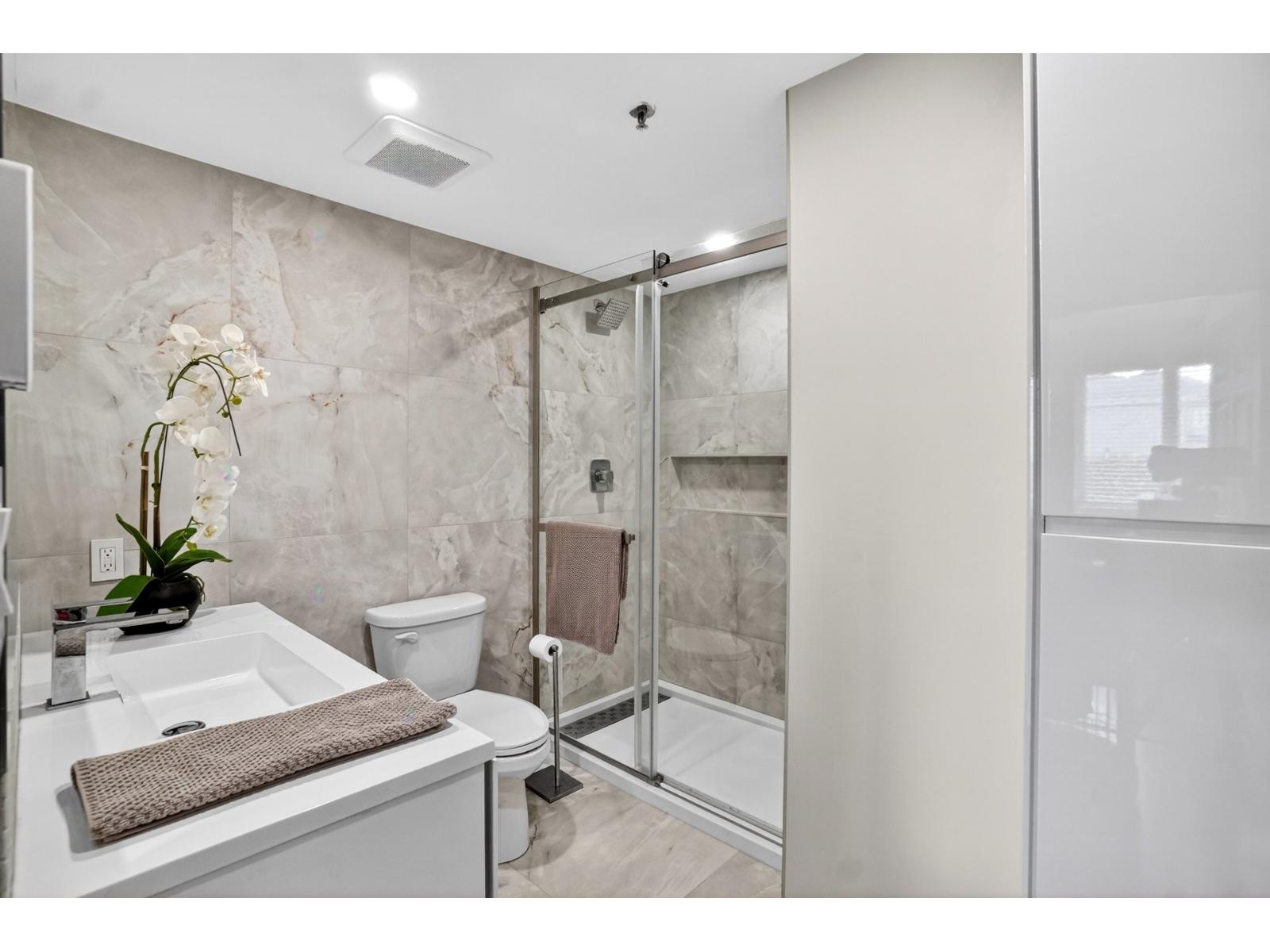 110 Rue Donnacona, #102 Property Photo 17