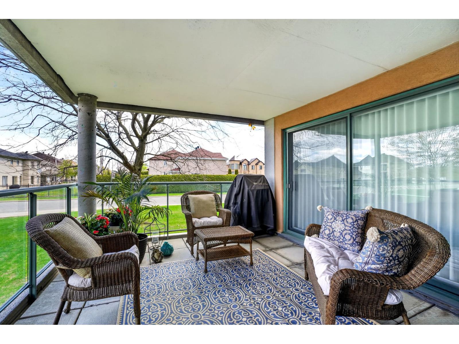 110 Rue Donnacona, #102 Property Photo 18
