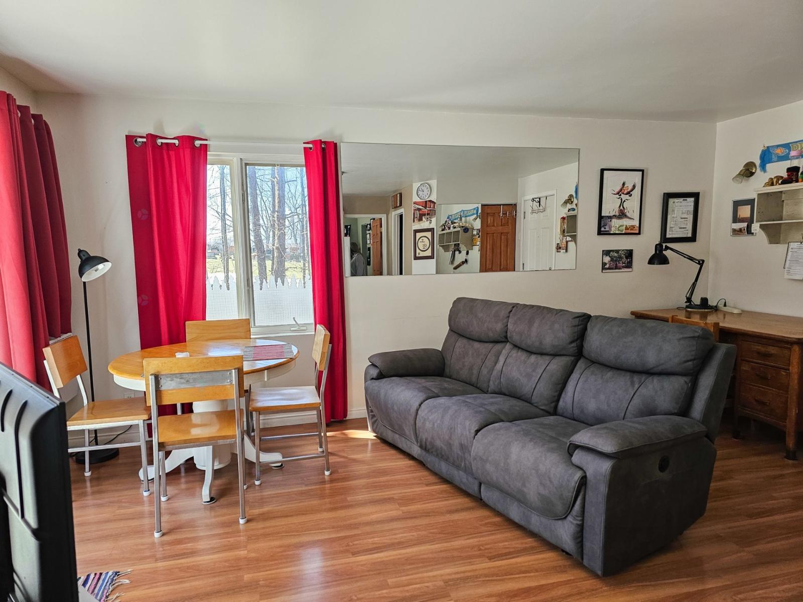 49 Rue Maple, #117h Property Photo 2