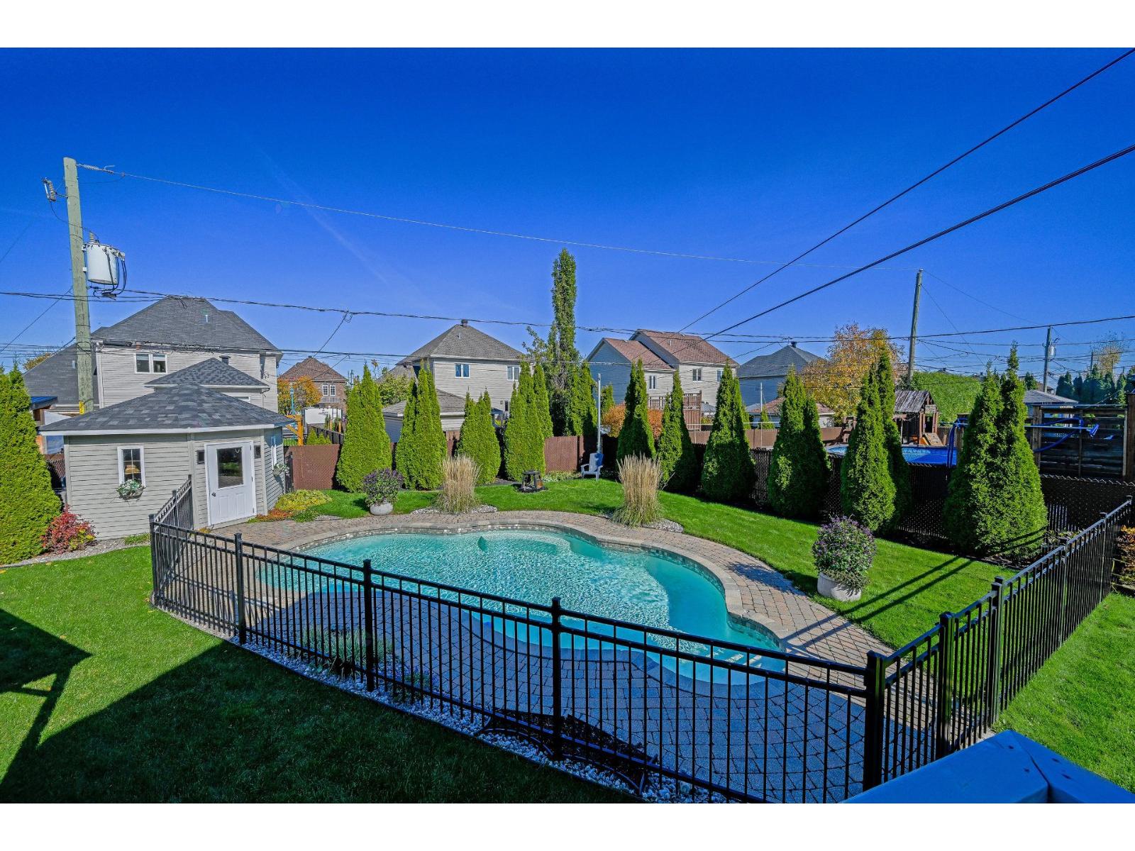 955 Av. De Maupassant Property Photo 3
