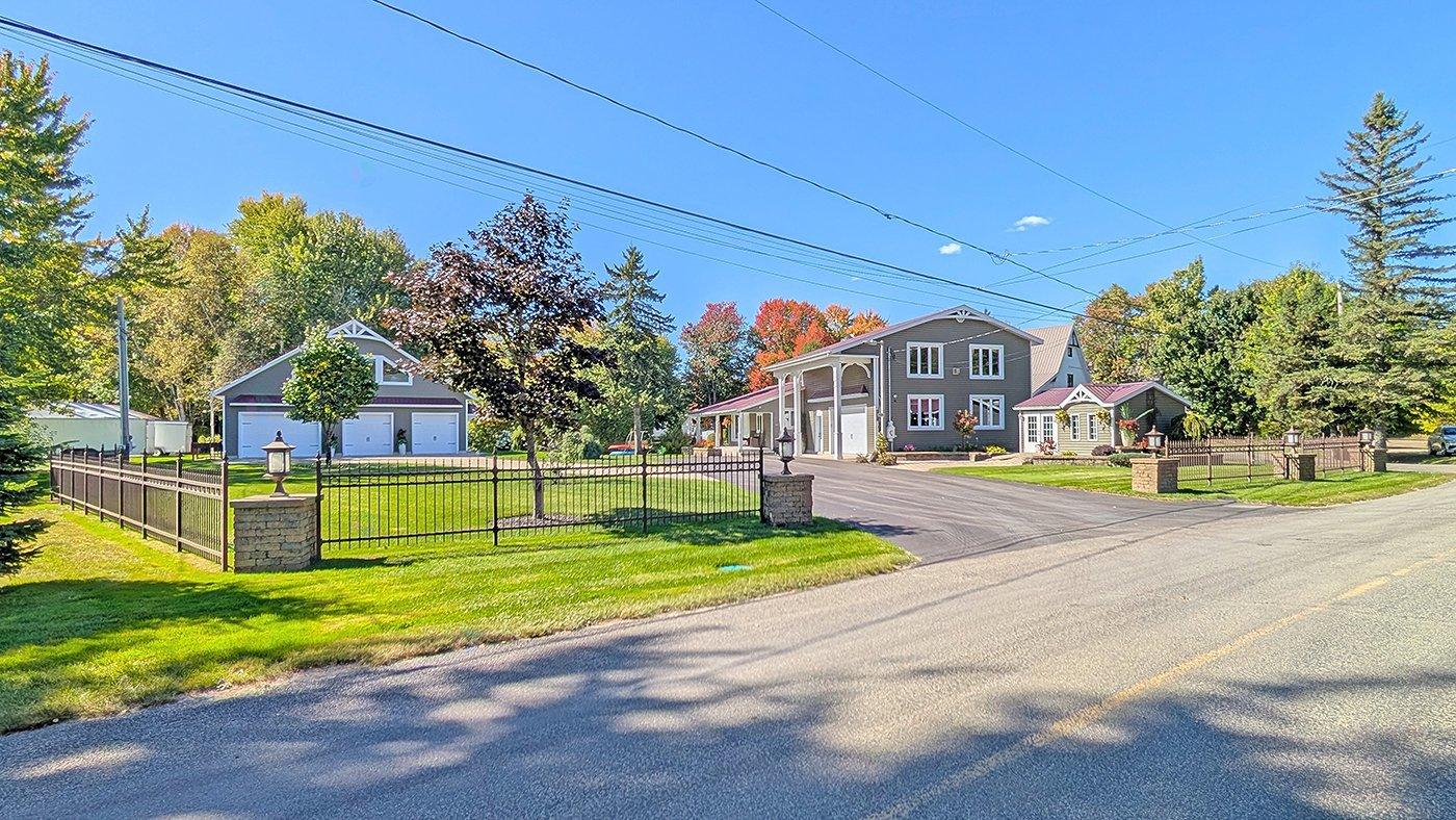 7620 Ch. Des Trois-soeurs Property Photo 13