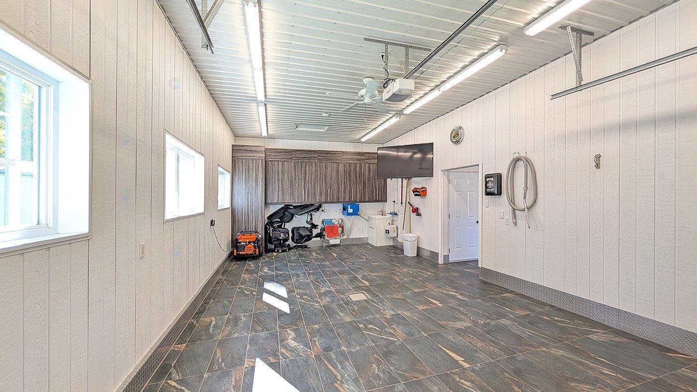 7620 Ch. Des Trois-soeurs Property Photo 28