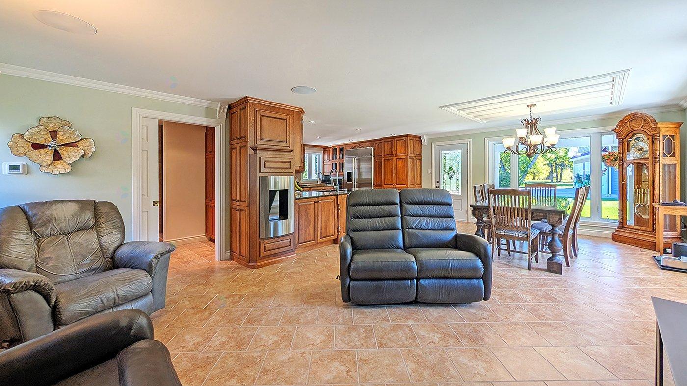 7620 Ch. Des Trois-soeurs Property Photo 33