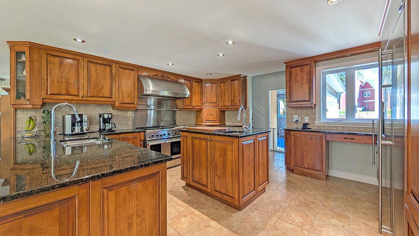 7620 Ch. Des Trois-soeurs Property Photo 36