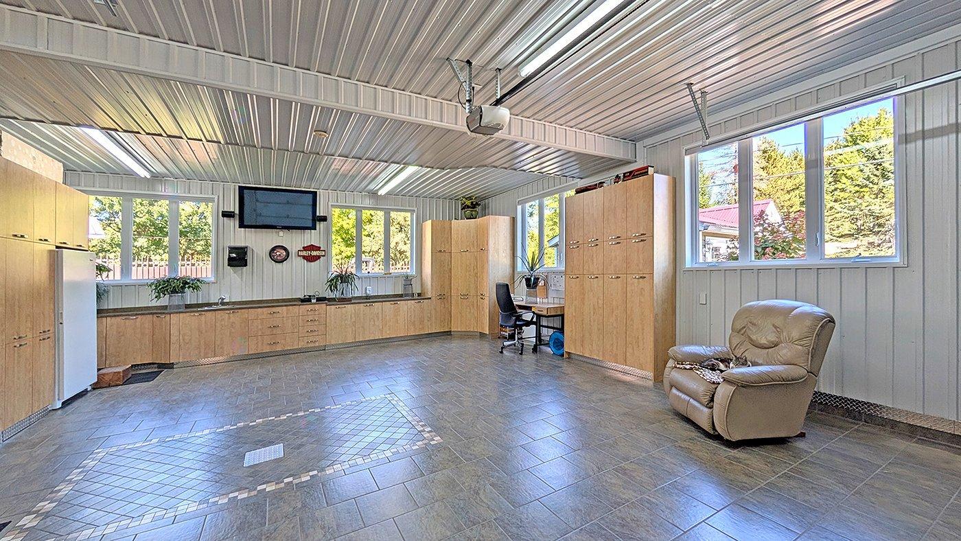 7620 Ch. Des Trois-soeurs Property Photo 42