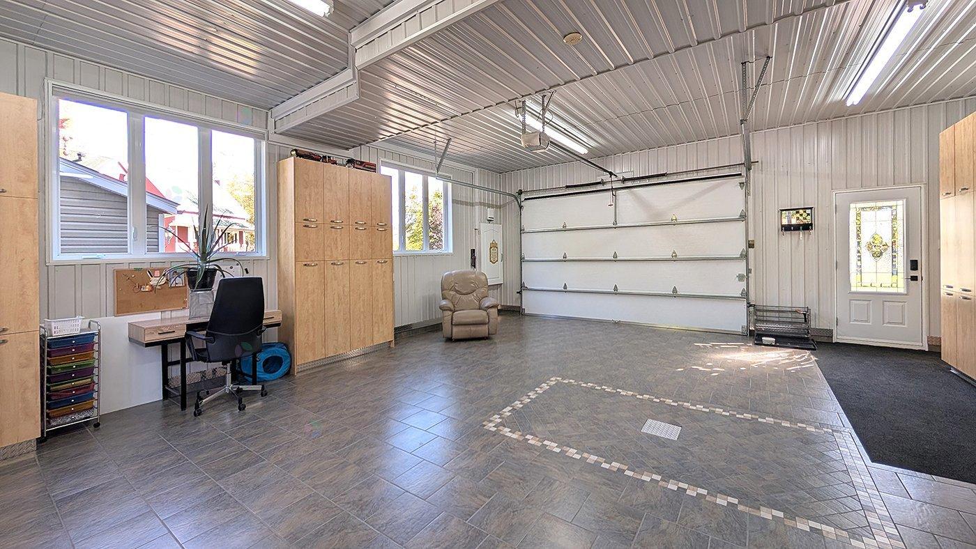 7620 Ch. Des Trois-soeurs Property Photo 45