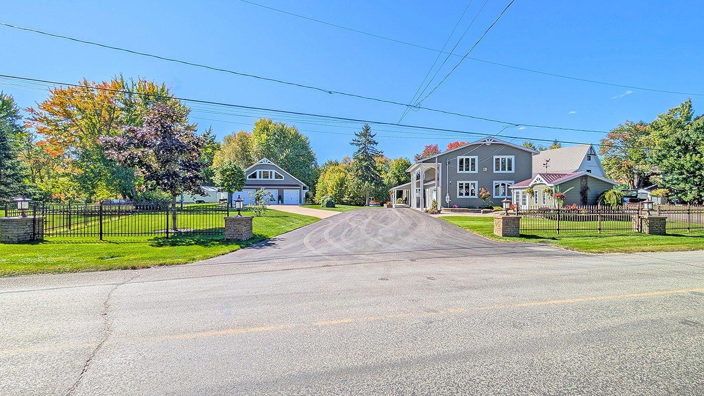 7620 Ch. Des Trois-soeurs Property Photo 64