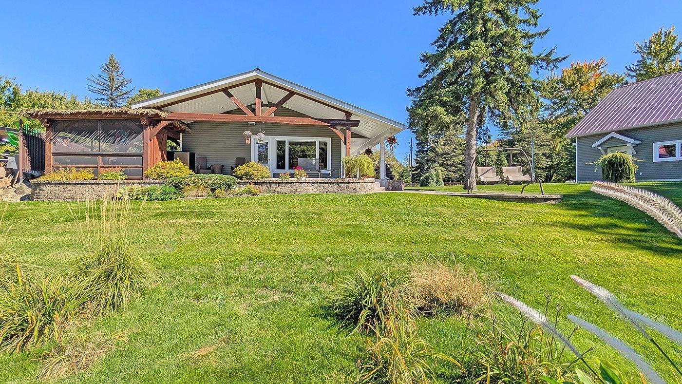 7620 Ch. Des Trois-soeurs Property Photo 76