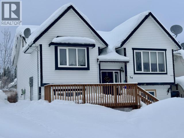 34 MOONSTONE LANE