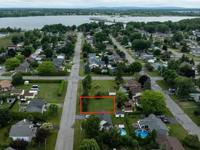 2e Avenue Property Photo 1